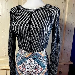 Cropped lightweight black and cream sweater